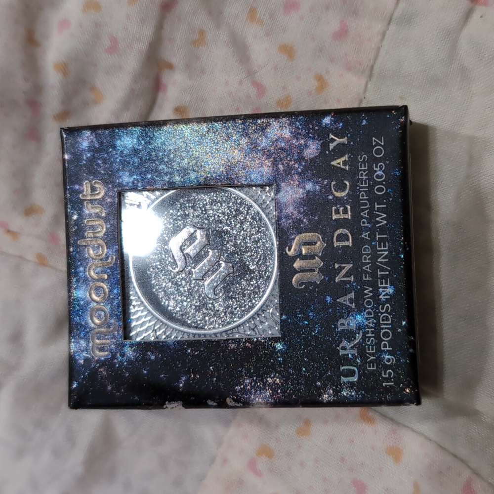 Urban decay moondust color moon spoon